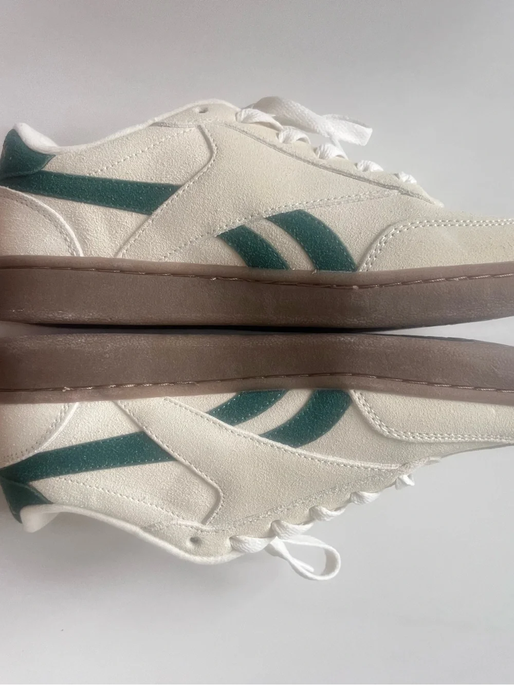 Reebok Forte Lounger Suede Sneakers in Dark Green and Tan Size 7.5